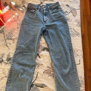 Abercrombie and Fitch Women's Curve Love High Rise 90s Relaxed Jean